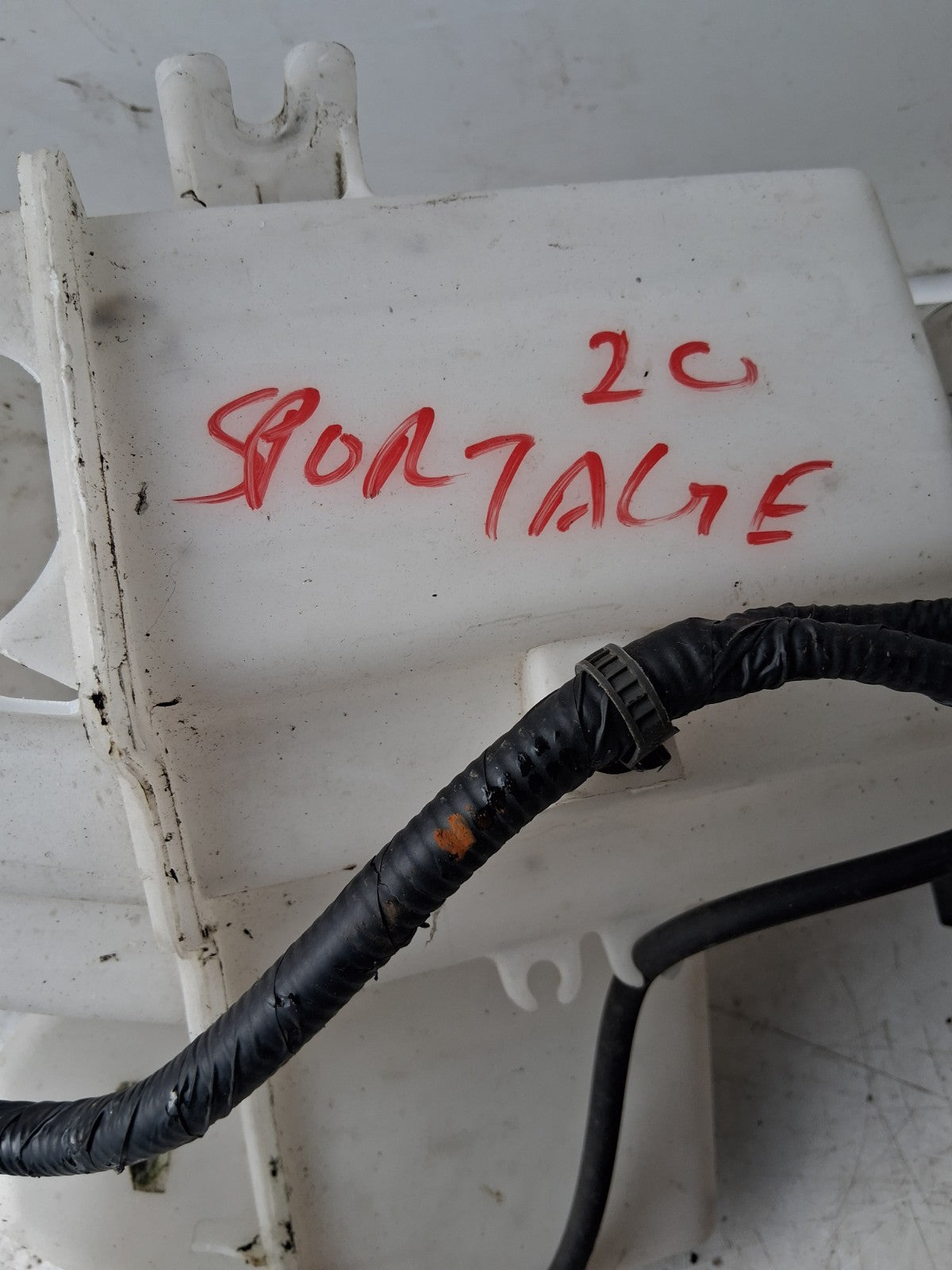 2020 KIA SPORTAGE MK4 WINDSCREEN WASHER PUMP WITH WATER TANK BOTTLE 985102W500