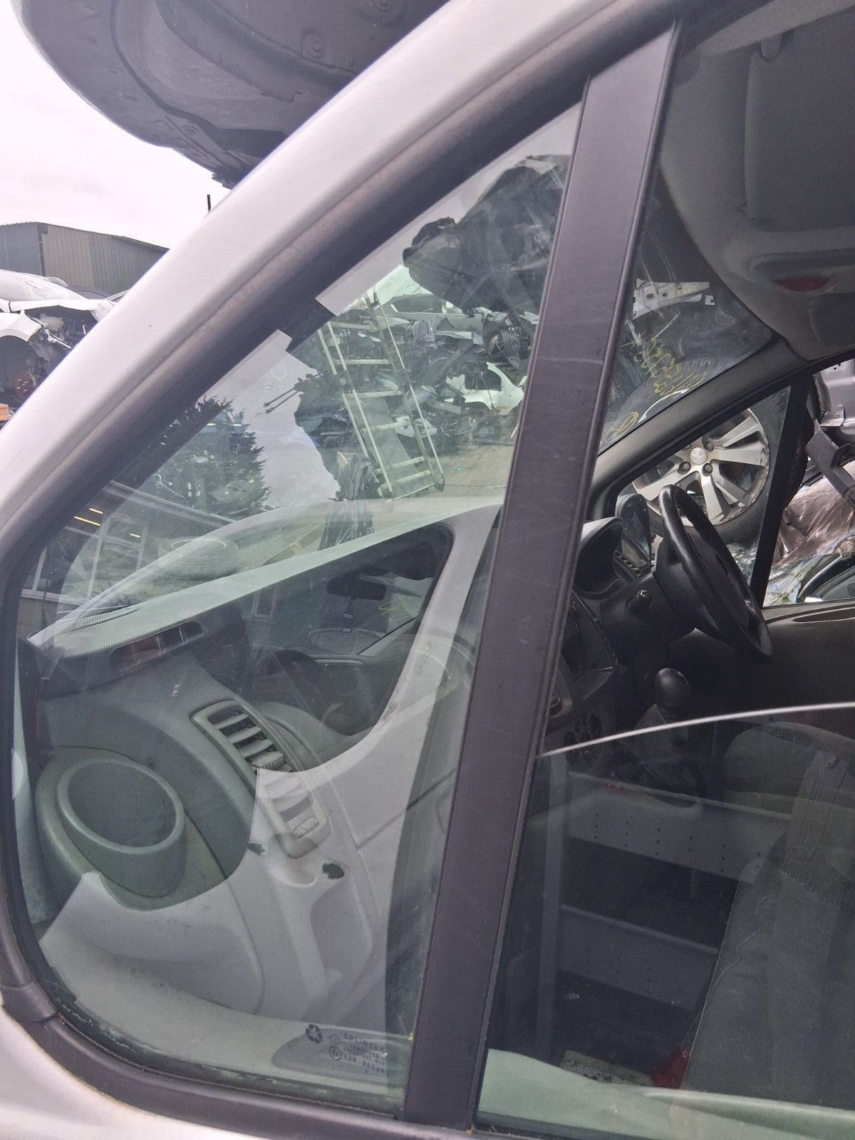 2014 VAUXHALL VIVARO MK1 NSF PASSENGER SIDE FRONT LEFT QUARTER GLASS