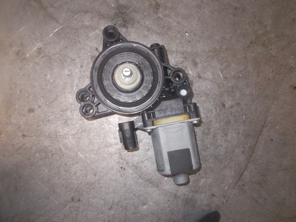 HYUNDAI i30 GD MK2 2015 OSF DRIVER SIDE FRONT WINDOW REGULATOR 82460A5000