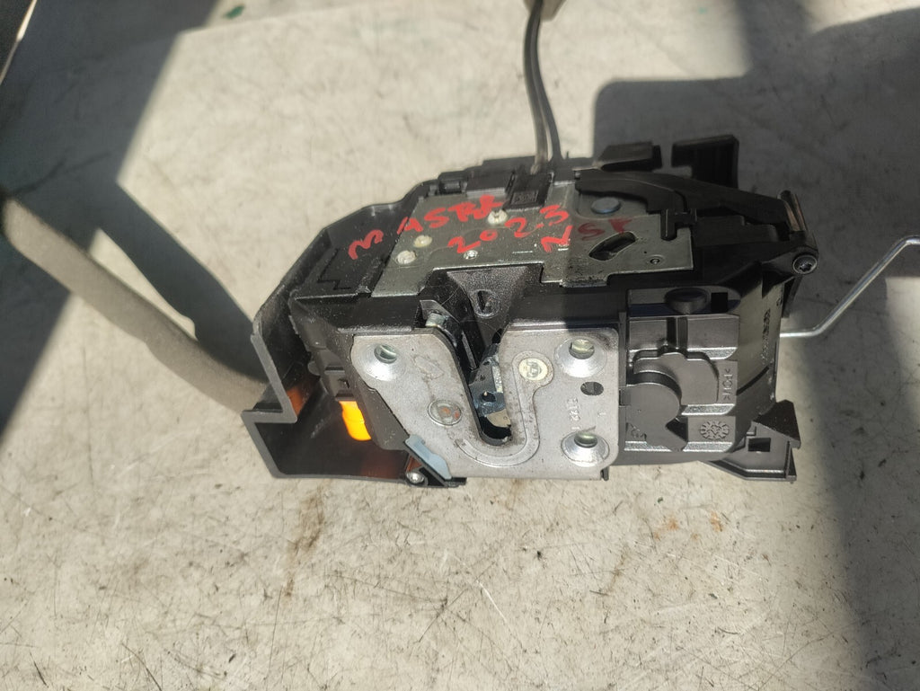 2023 RENAULT MASTER MK3 NSF PASSENGER SIDE DOOR LOCK
