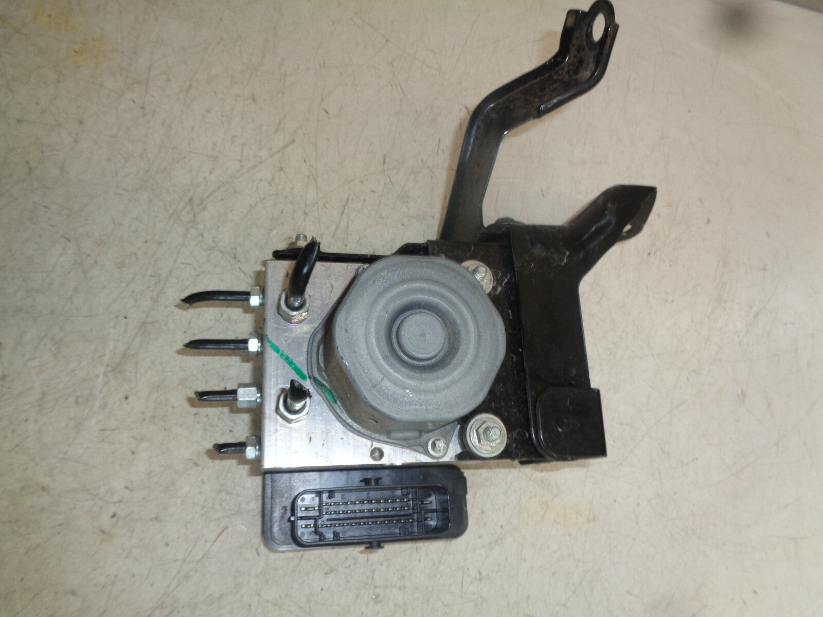 NISSAN QASHQAI J11 MK2 2019 1.2 PETROL ABS PUMP & MODULE 47660HW60A