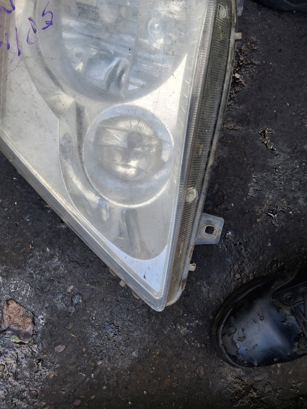2016 MERCEDES SPRINTER W906 NSF PASSENGER SIDE FRONT LEFT HEADLIGHT A9068200361
