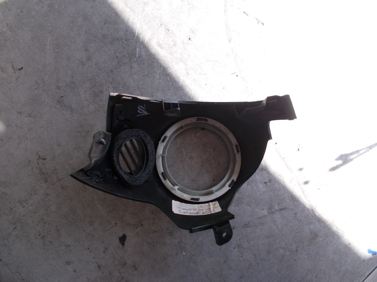 MINI COOPER ONE 2007 NSF/ PASSENGER FRONT SIDE AIR PANEL TRIM SILVER 24105309