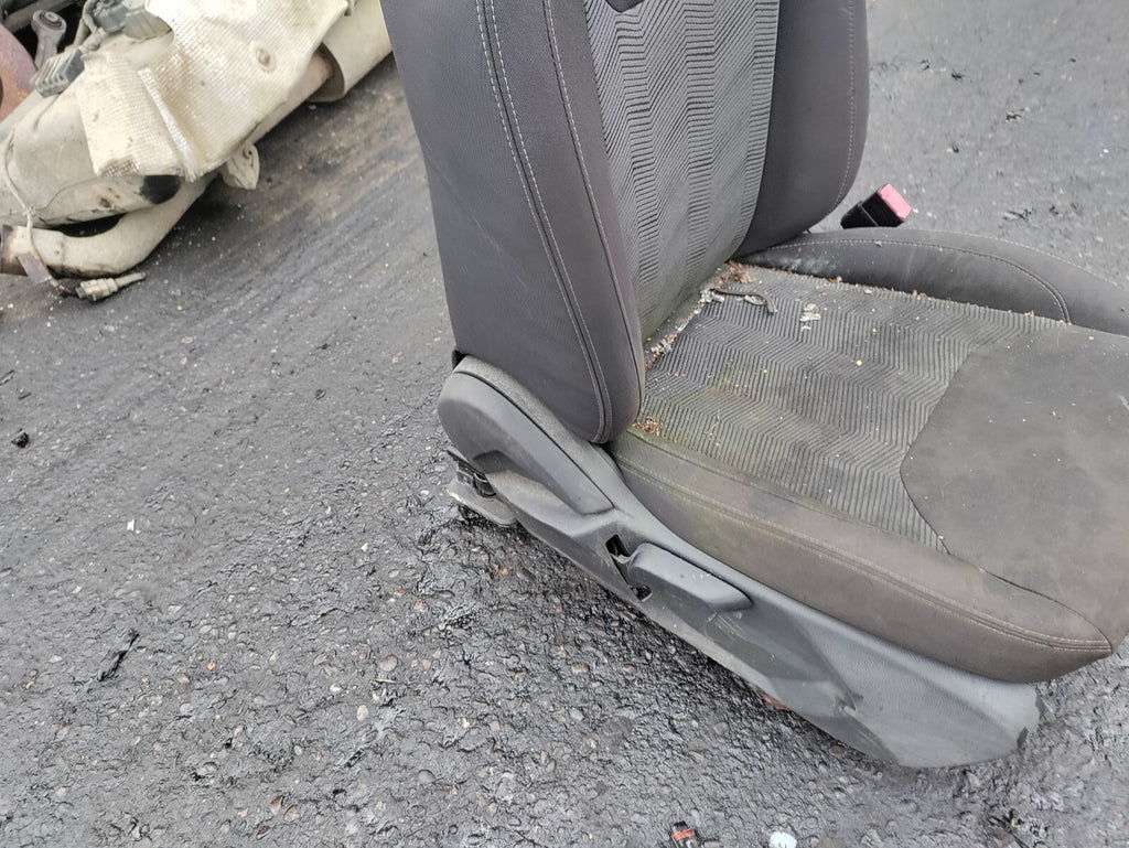 FORD KA+ PLUS 2017 OSF DRIVER SIDE FABRIC SEAT