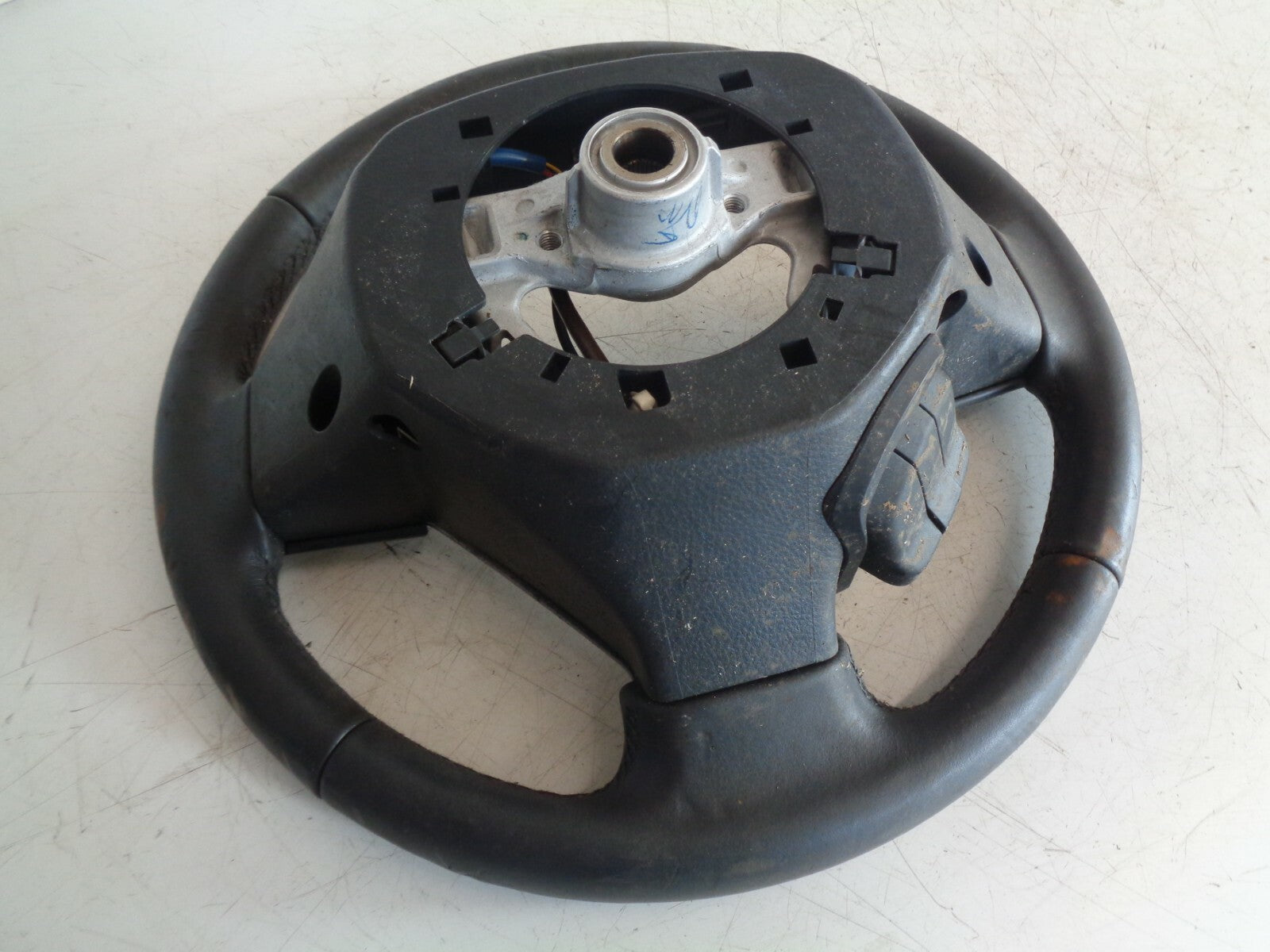 SUZUKI SWIFT SZ4 2011-2017 STEERING WHEEL LEATHER WITH BLACK CONTROLS