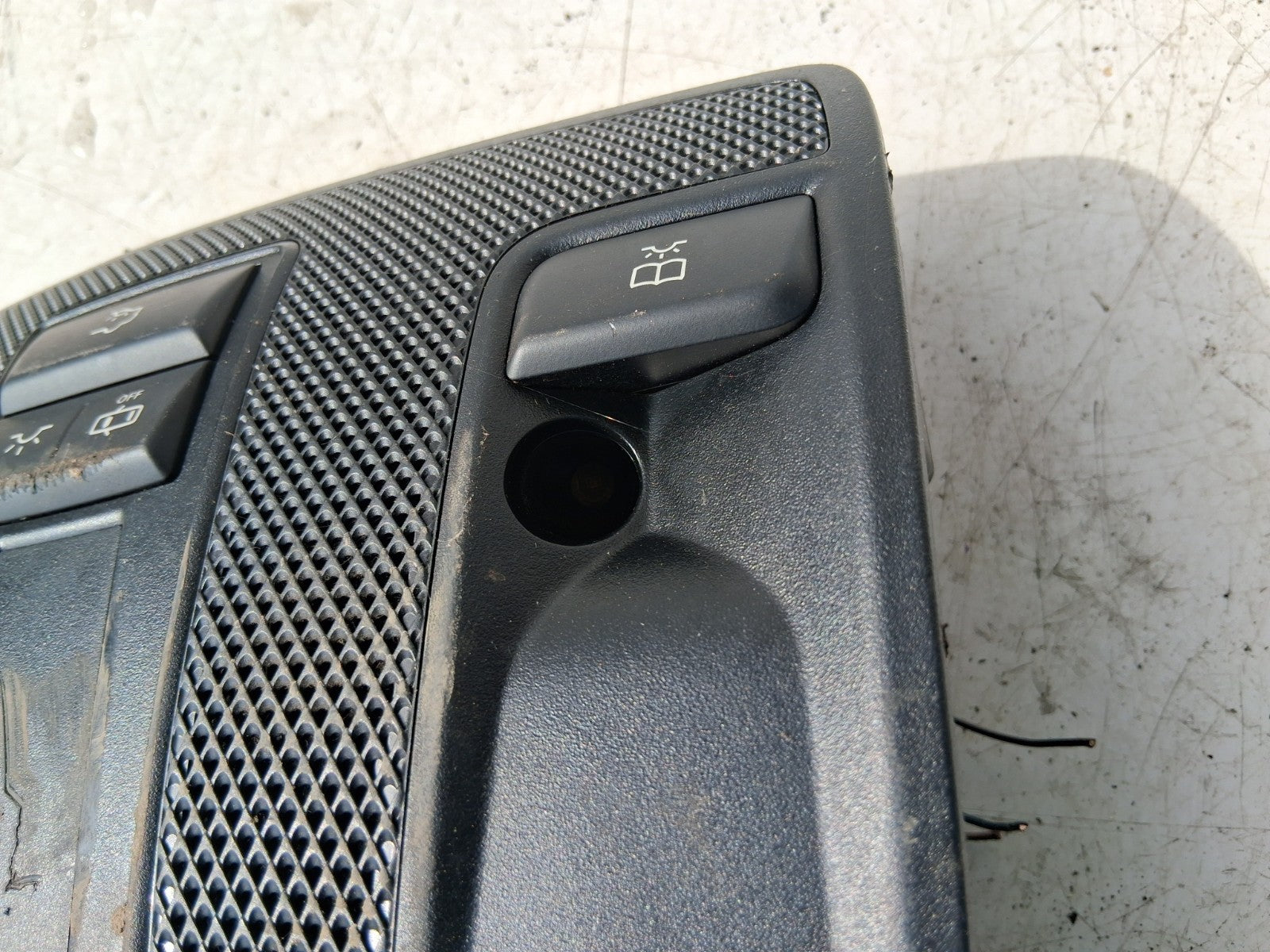 2016 MERCEDES CLA C117 INTERIOR FRONT ROOF READING LIGHT A0009004508
