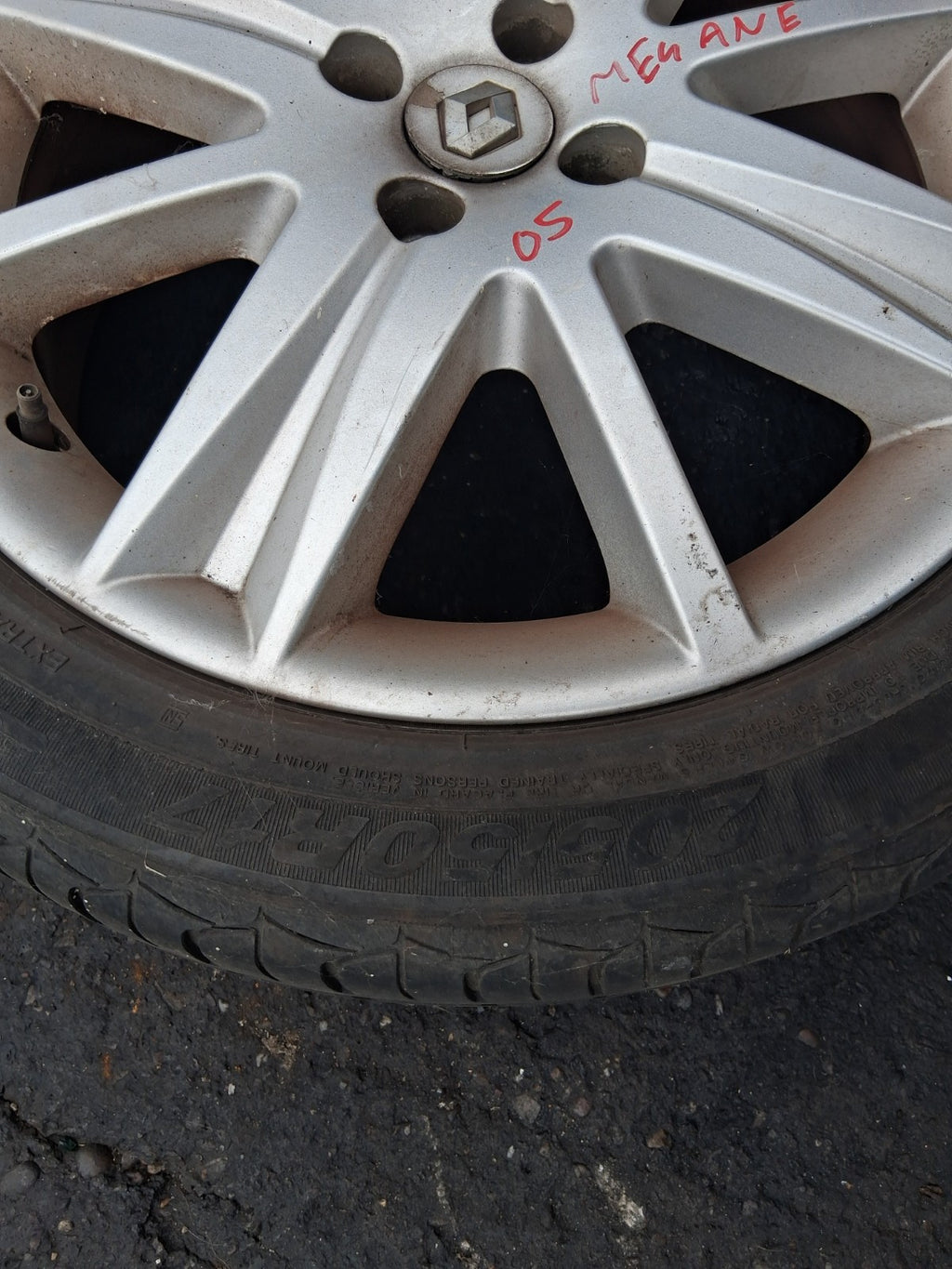 2005 RENAULT MEGANE MK2 17 INCH ALLOY WHEEL WITH TYRE 205/50R17