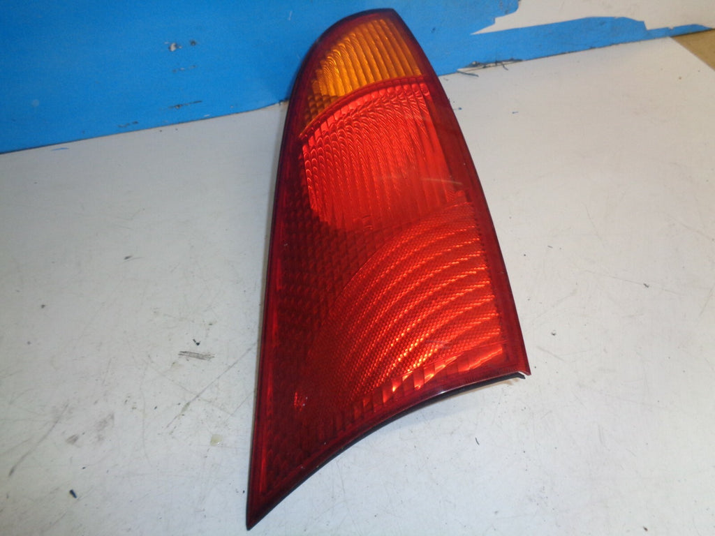 FORD FOCUS 2001 MK1 NSR PASSENGER SIDE REAR LIGHT TAIL LIGHT
