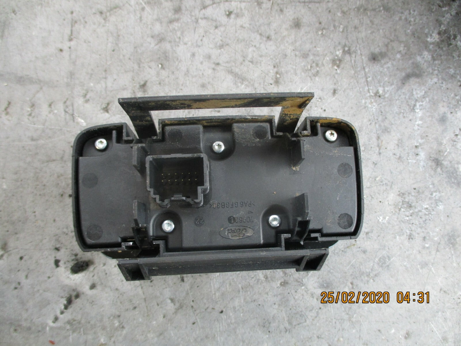 FORD FIESTA MK7 2014 HEADLIGHT CONTROL ADJUSTMENT SWITCHES PANEL 8A6T13A024DB