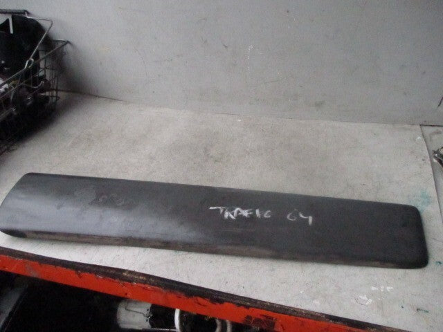 2014 RENAULT TRAFIC MK2 OS DRIVER SIDE FRONT MOLDING 8200036086