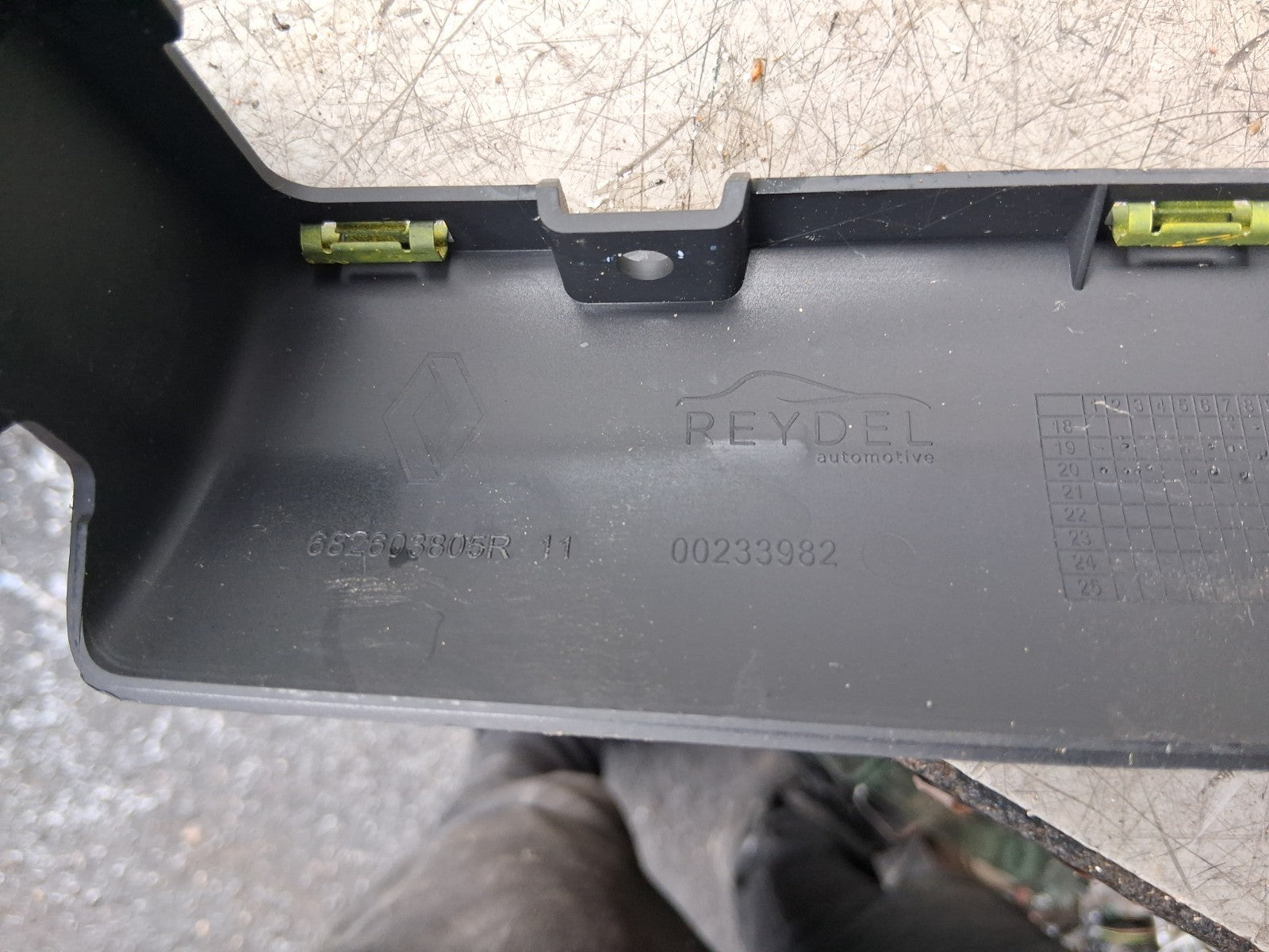 2023 RENAULT MASTER MK3 HAZARD SWITCH TRIM PANEL 283E83867R