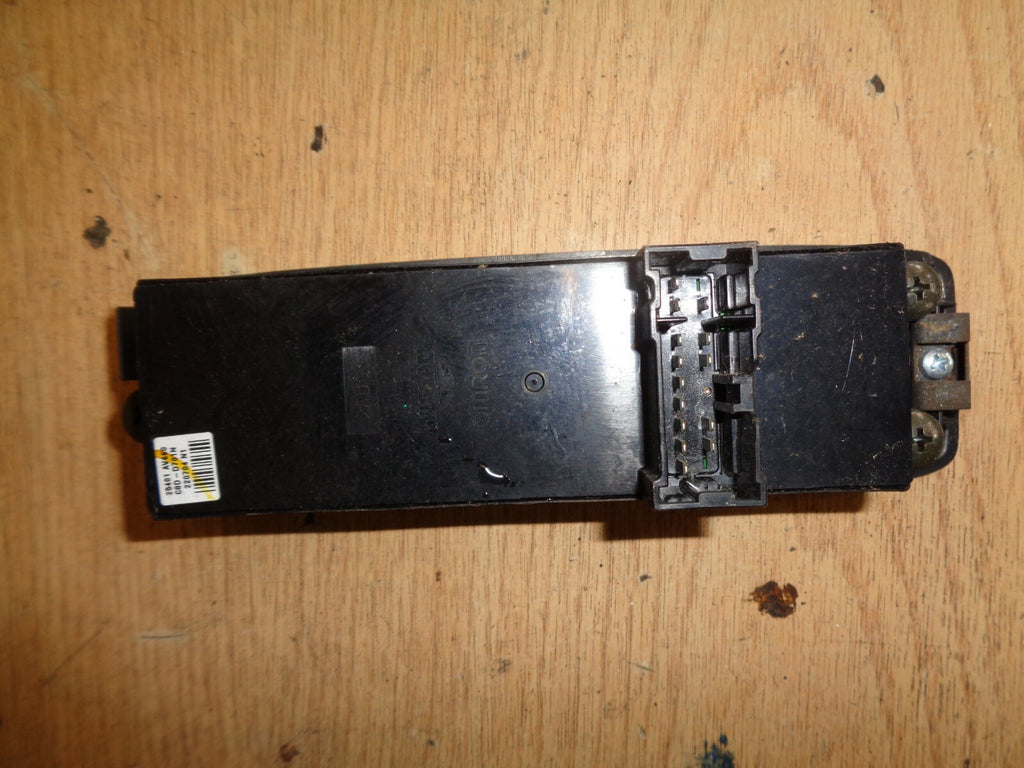 NISSAN PRIMERA 2004 P12 DRIVER SIDE 4 WAY ELECTRIC WINDOW SWITCH UNIT 25401AV660