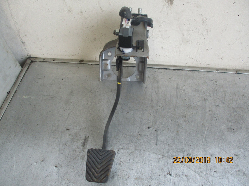 HYUNDAI i30 GD MK2 2015 BRAKE PEDAL 938133S800