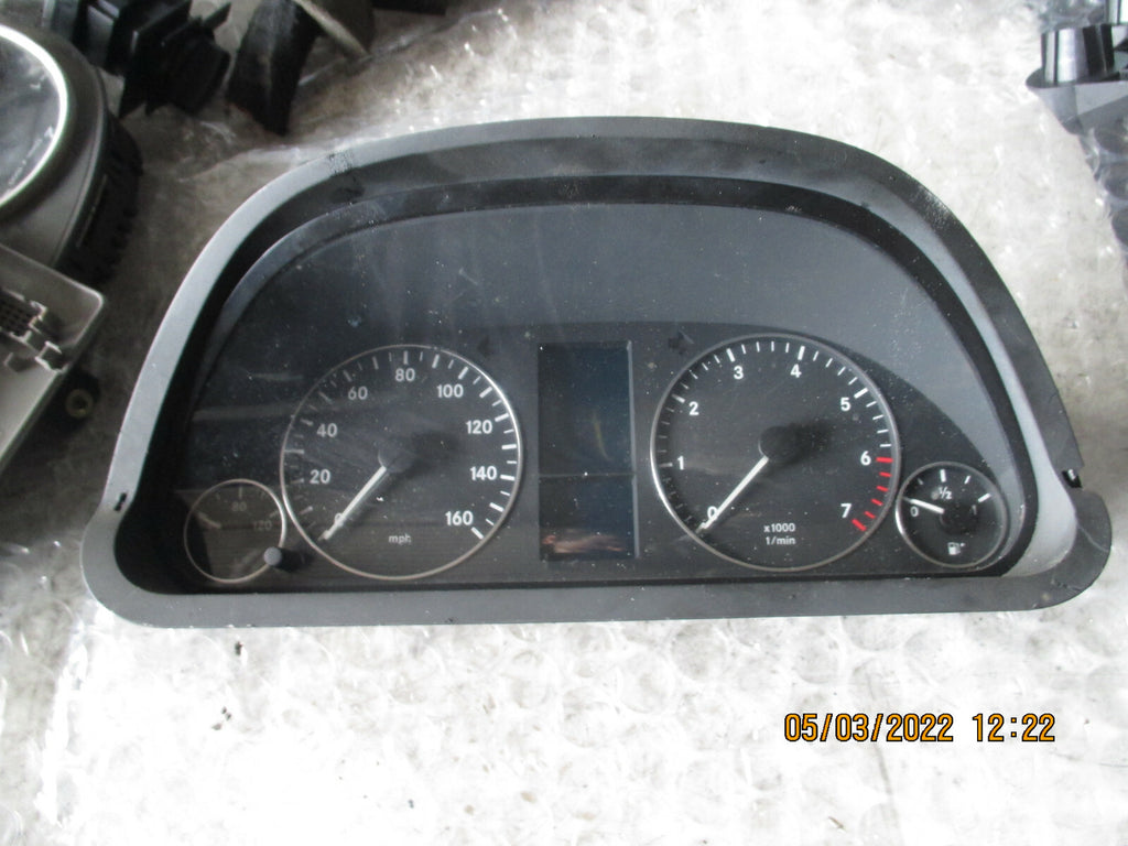 MERCEDES-BENZ A-CLASS 2007 MK2 W169 SPEEDOMETER INSTRUMENT CLUSTER A1695404048