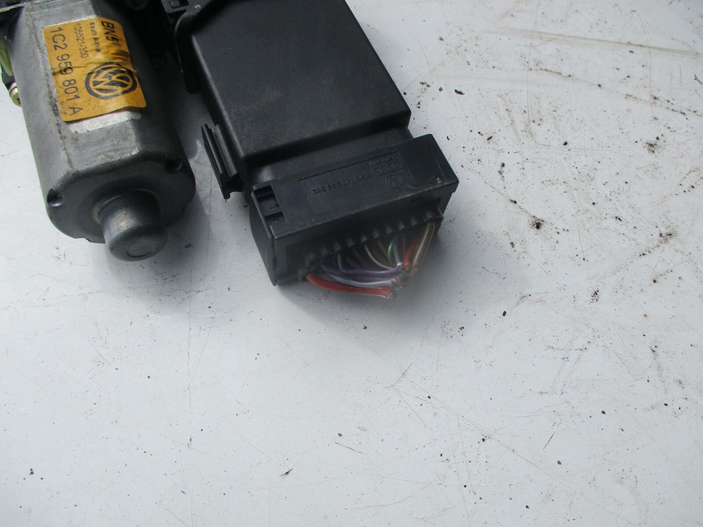 VW VOLKSWAGEN GOLF MK4 FRONT PASSENGER SIDE ELECTRIC WINDOW MOTOR 1C2 959 801A