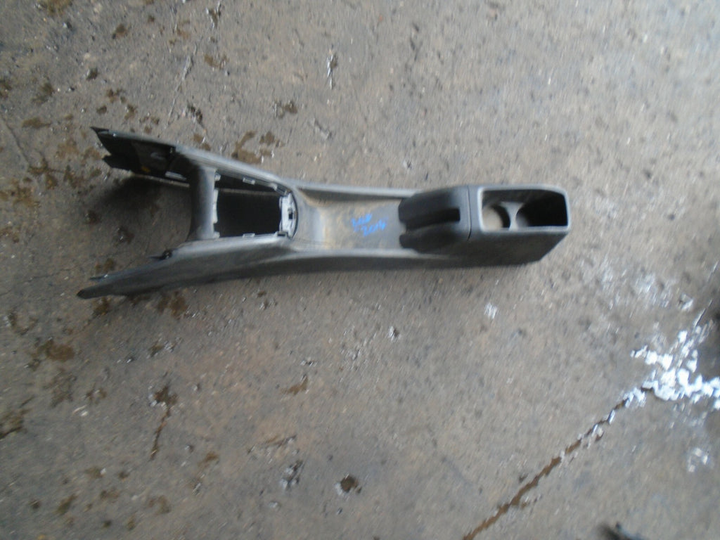 PEUGEOT 208 2014 CENTRE CONSOLE GEAR STICK SURROUND CUP HOLDER 9672829777
