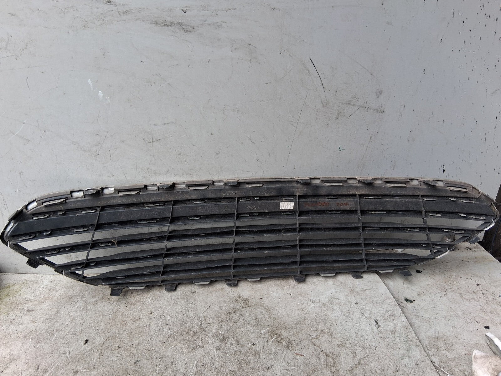 FORD MONDEO MK5 2016 FRONT BUMPER UPPER CENTRE GRILLE TRIM C1BB17B968A