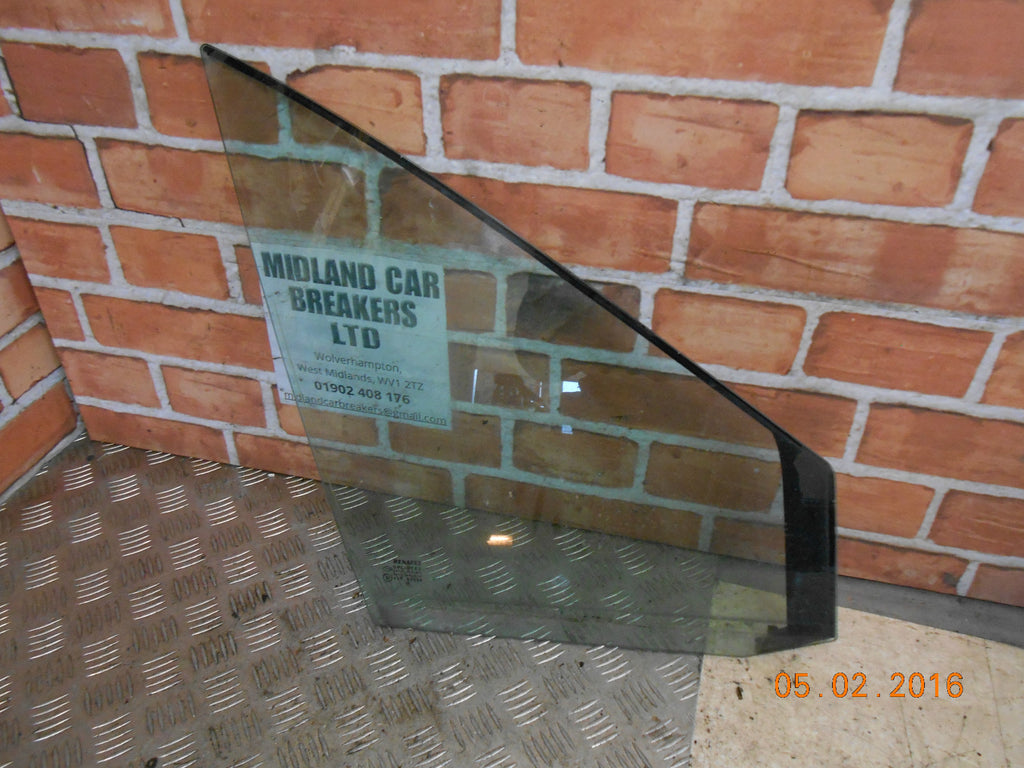 RENAULT SCENIC MK2 2003 OSF DRIVER SIDE FRONT QUARTER WINDOW GLASS