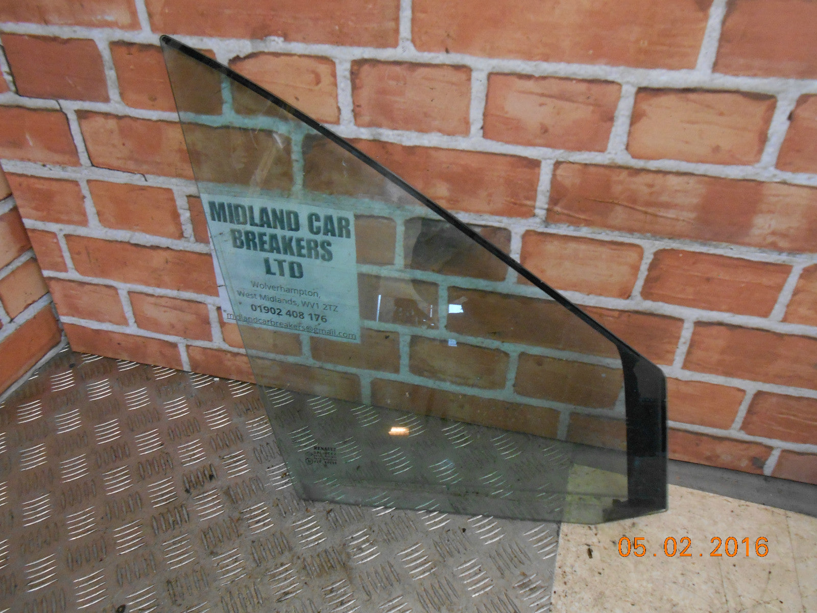 RENAULT SCENIC MK2 2003 OSF DRIVER SIDE FRONT QUARTER WINDOW GLASS