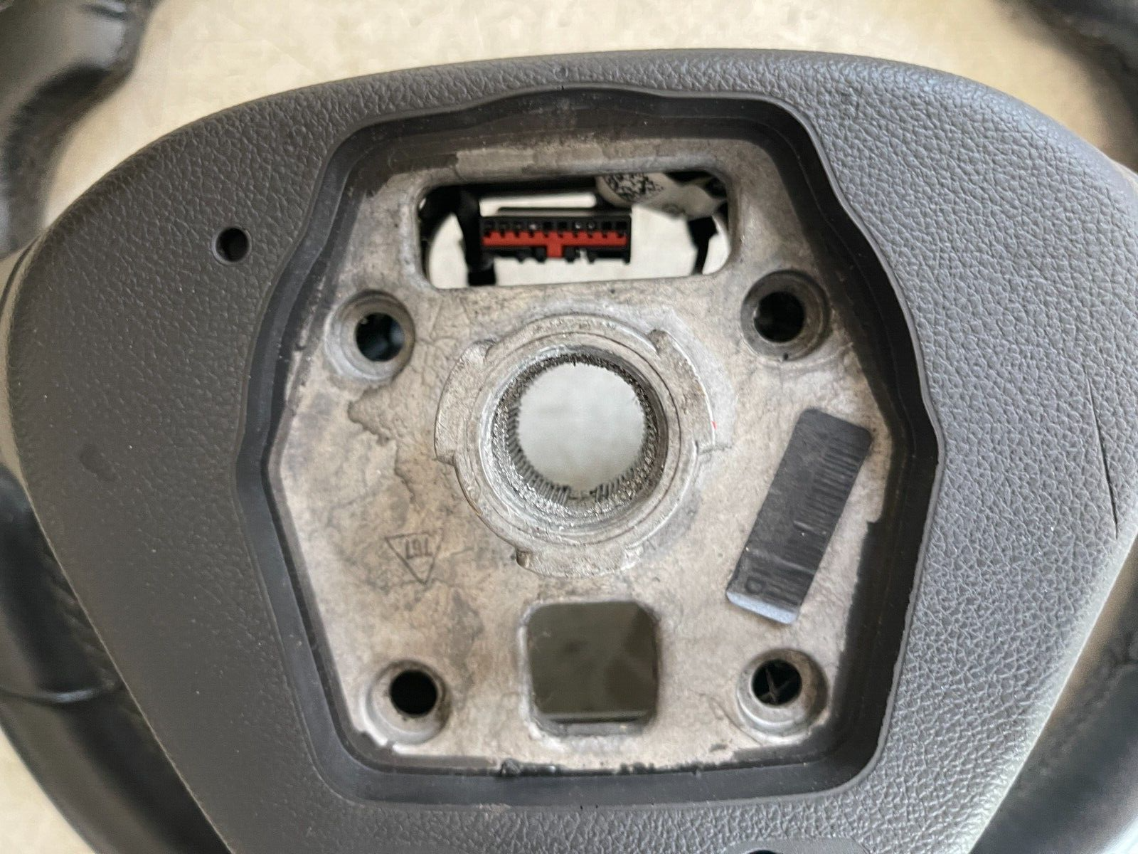 VAUXHALL LEATHER STEERING WHEEL WITH CONTROLS 13351021