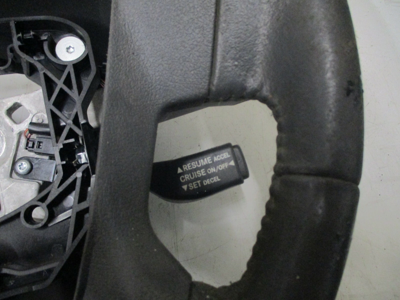 DODGE CALIBER SXT 2008 4 SPOKE STEERING WHEEL WITH SWITCH STALK CRUISE CONTROL