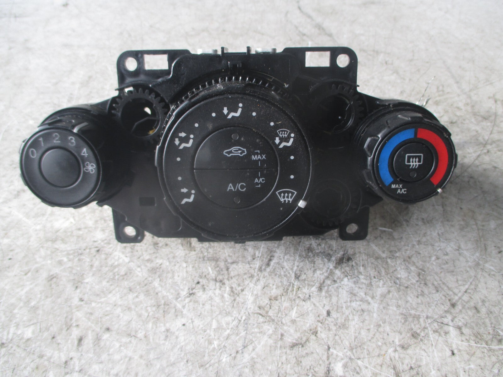 FORD FIESTA MK7 2017 HEATER CONTROL SWITCHES 8A6118549