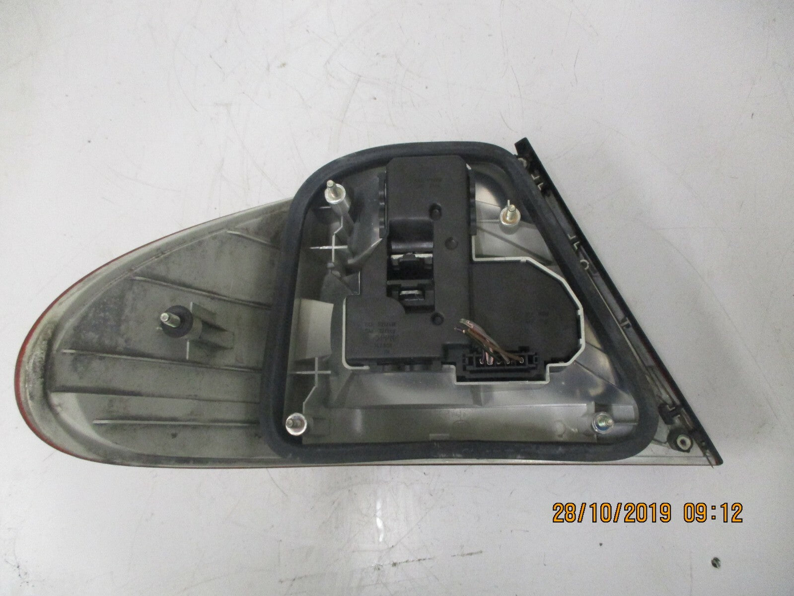 MERCEDES C CLASS W208 2004 OSR DRIVER SIDE REAR BRAKE TAIL LIGHT 2088200464