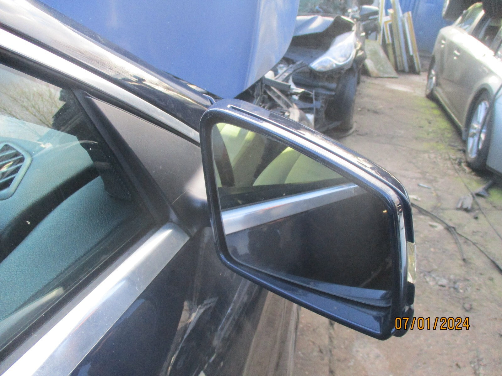 MERCEDES BENZ CLA 2016 C117 OS DRIVER SIDE MANUALFOLD WING MIRROR LUNAR BLUE 890