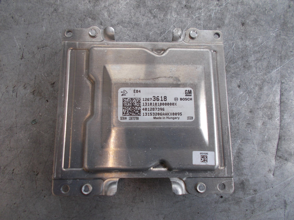 VAUXHALL VIVA OPEL KARL 1.0 (L5Q/B10XE) ENGINE CONTROL UNIT ECU 12673618