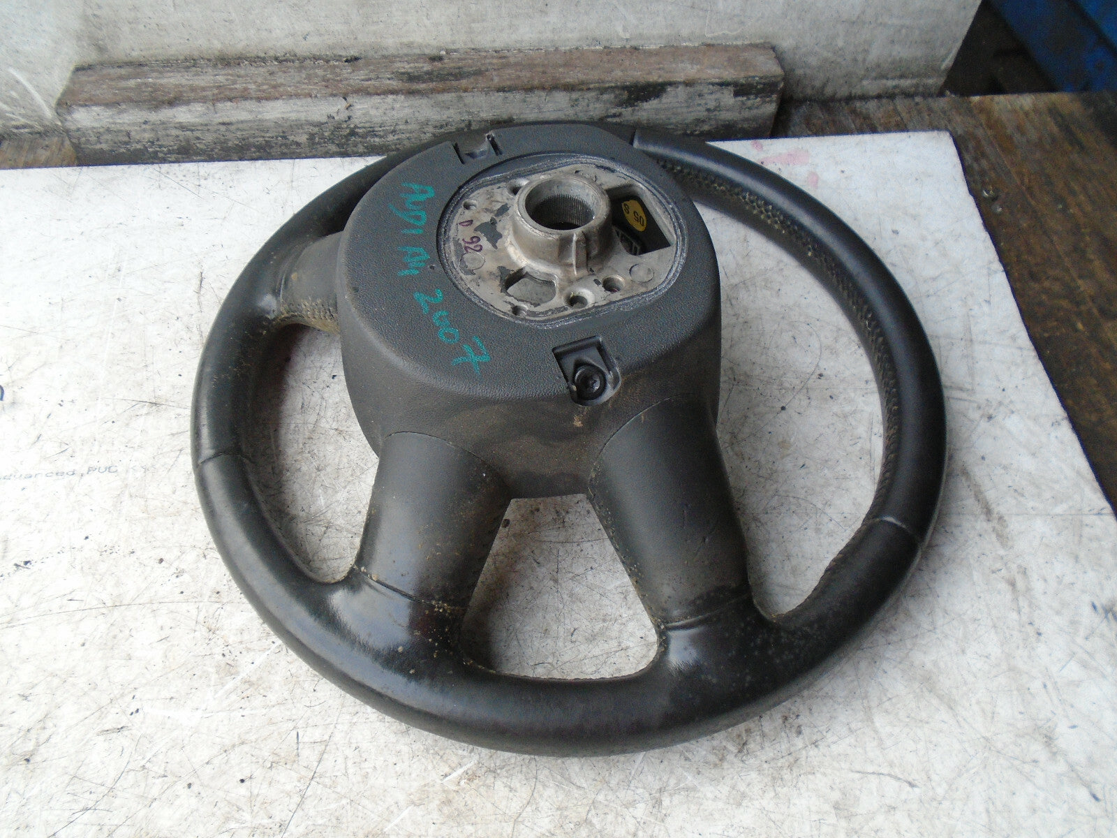 AUDI A4 2007 B7 LEATHER 4 SPOKE STEERING WHEEL