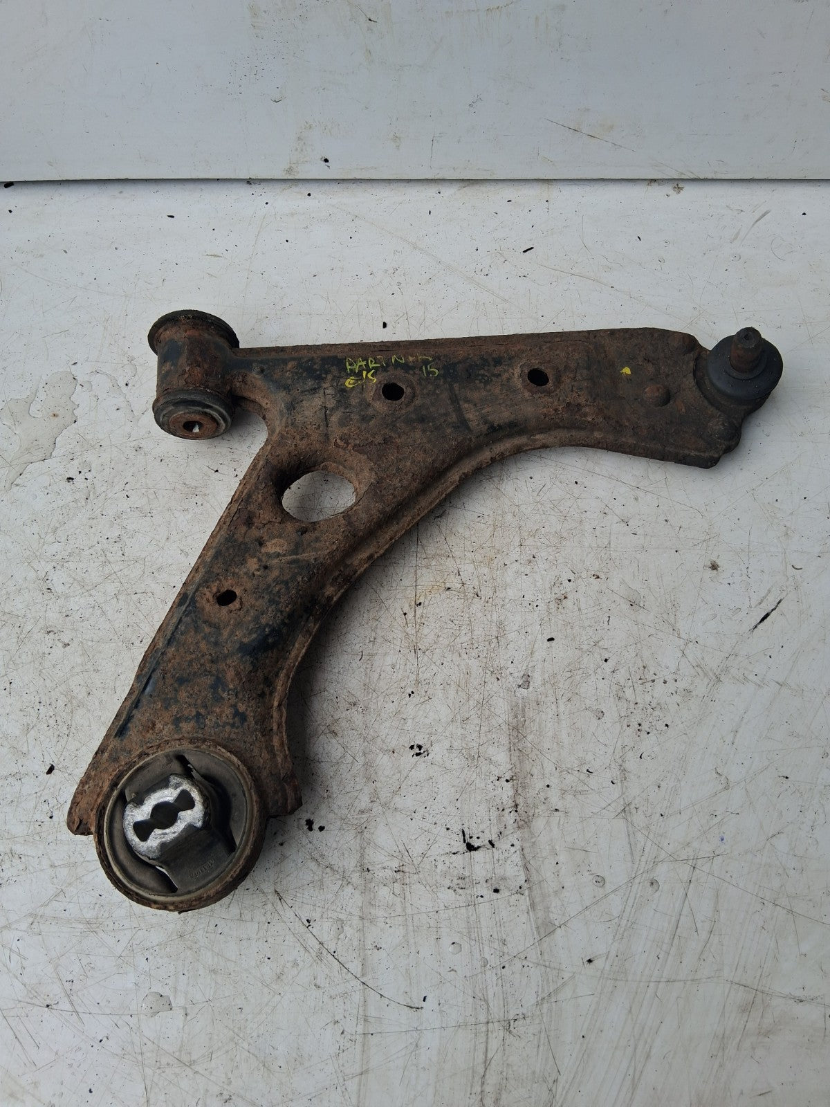 2017 PEUGEOT PARTNER MK2 1.6 DIESEL OS DRIVER SIDE WISHBONE