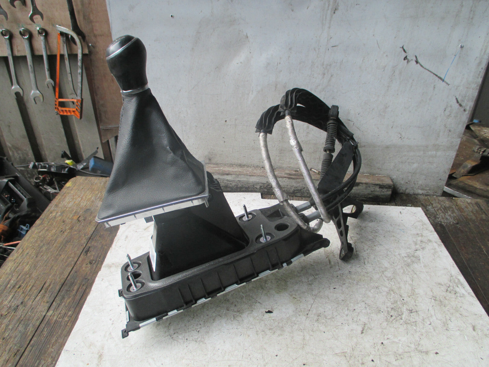 VW VOLKSWAGEN PASSAT 2014 B7 6 SPEED MANUAL GEARSHIFTER 3Q0711049T