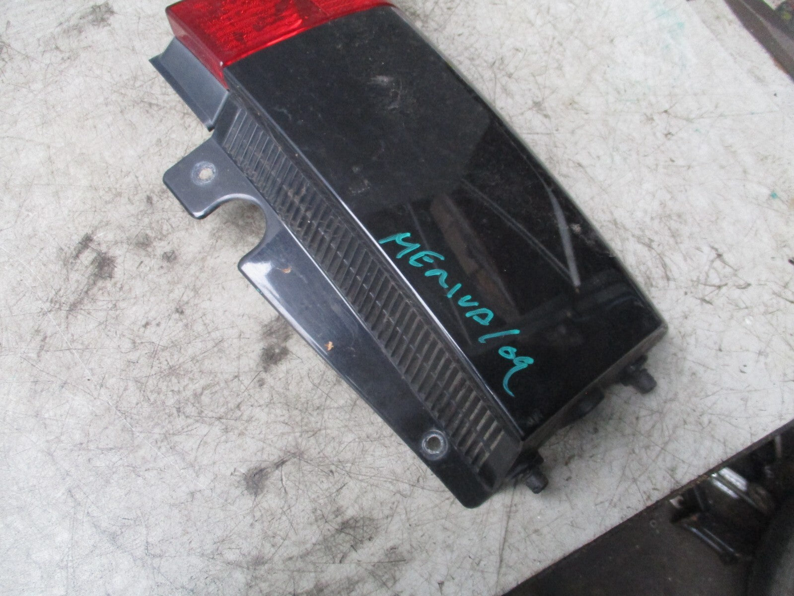 VAUXHALL MERIVA A MK1 2009 NSR PASSENGER SIDE TAILLIGHT CORNER TRIM 13130027