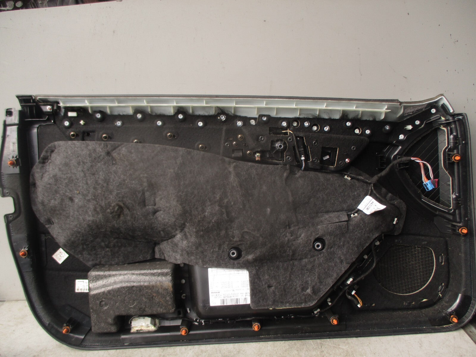 2012 MERCEDES BENZ C CLASS OS DOOR CARD DOOR PANEL WITH WHITE STICHES