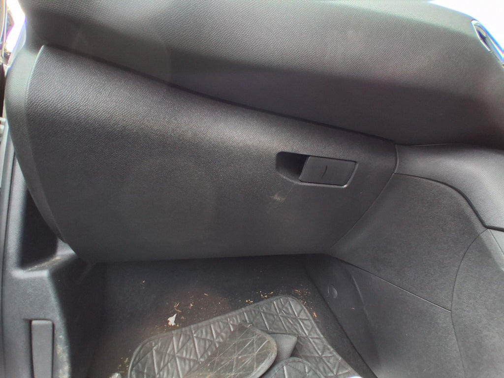 2014 PEUGEOT 308 MK2 PASSENGER SIDE STORAGE COMPARTMENT GLOVEBOX