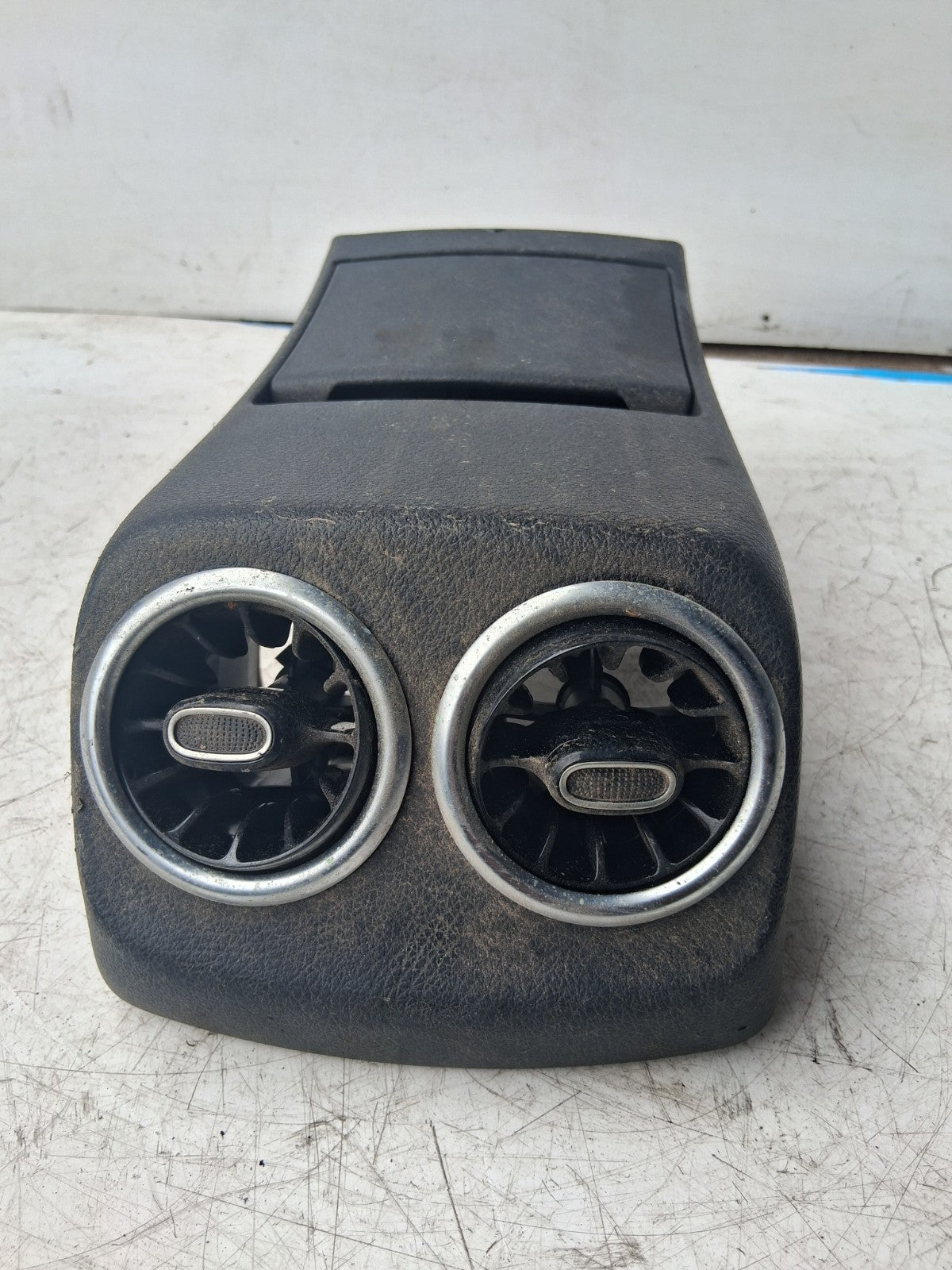 2020 MERCEDES A CLASS W177 REAR CENTRE CONSOLE & AIR VENTS + USB PORTS 1385087A