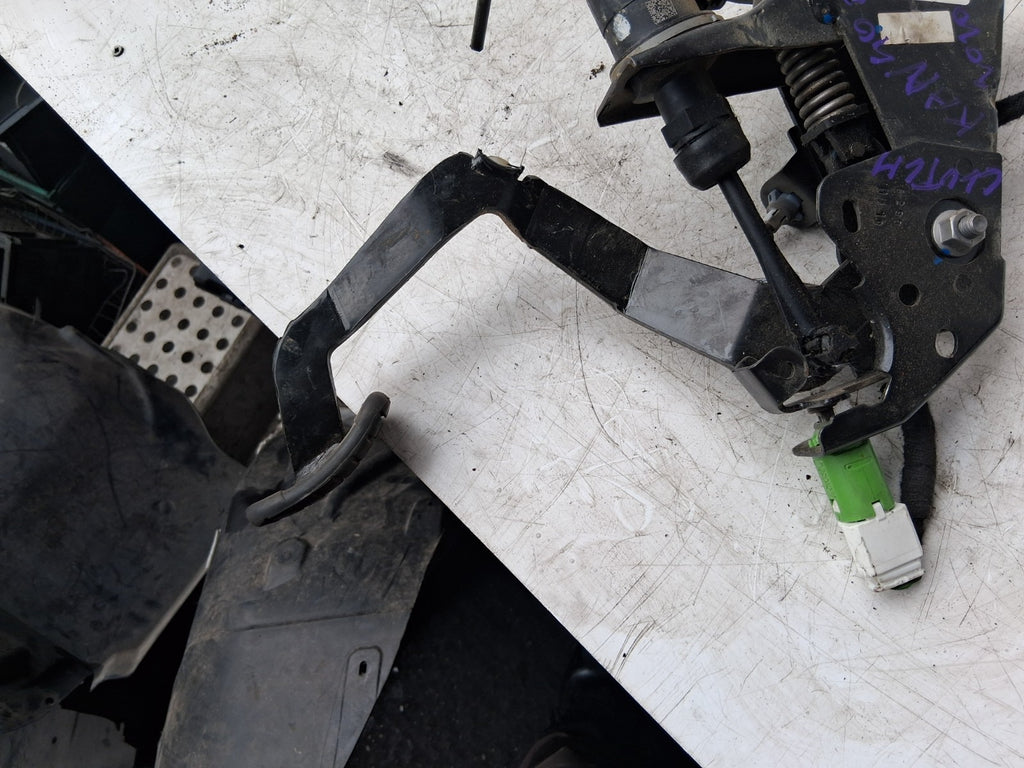 2020 RENAULT KANGOO MK2 CLUTCH PEDAL 8200508356