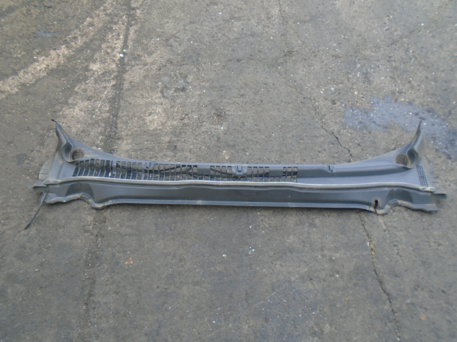 FORD MONDEO MK5 2017 WINDSCREEN SCUTTLE PANEL DS73F02216BK