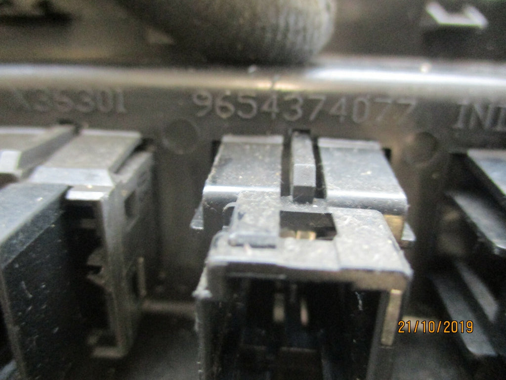 PEUGEOT 207 CENTRE CONSOLE LOCK CONTROL SWITCH PANEL 9654374077
