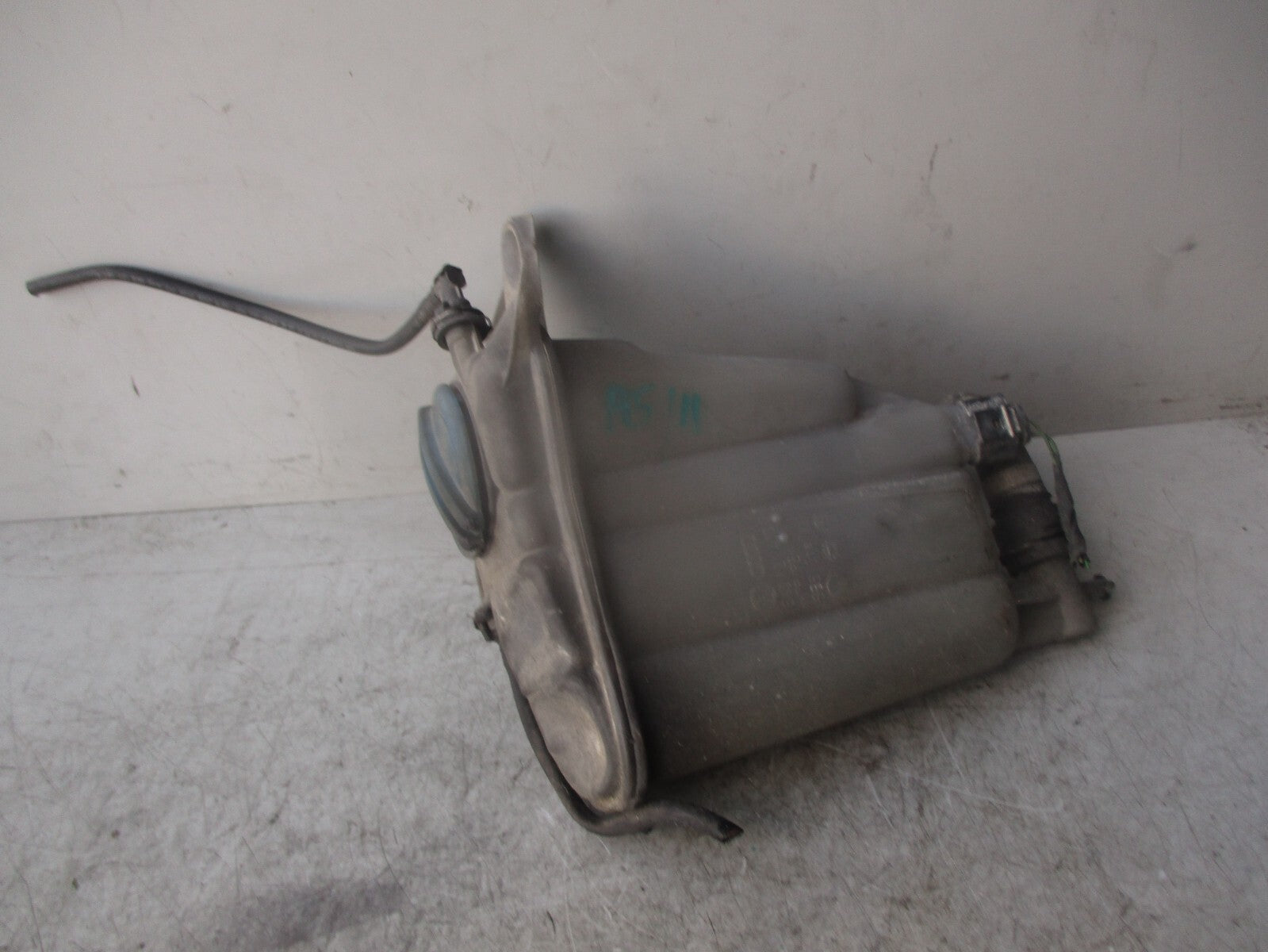 2011 AUDI A5 8T 2.0 DIESEL COOLANT EXPANSION OVERFLOW TANK RESERVOIR 8K0121403G