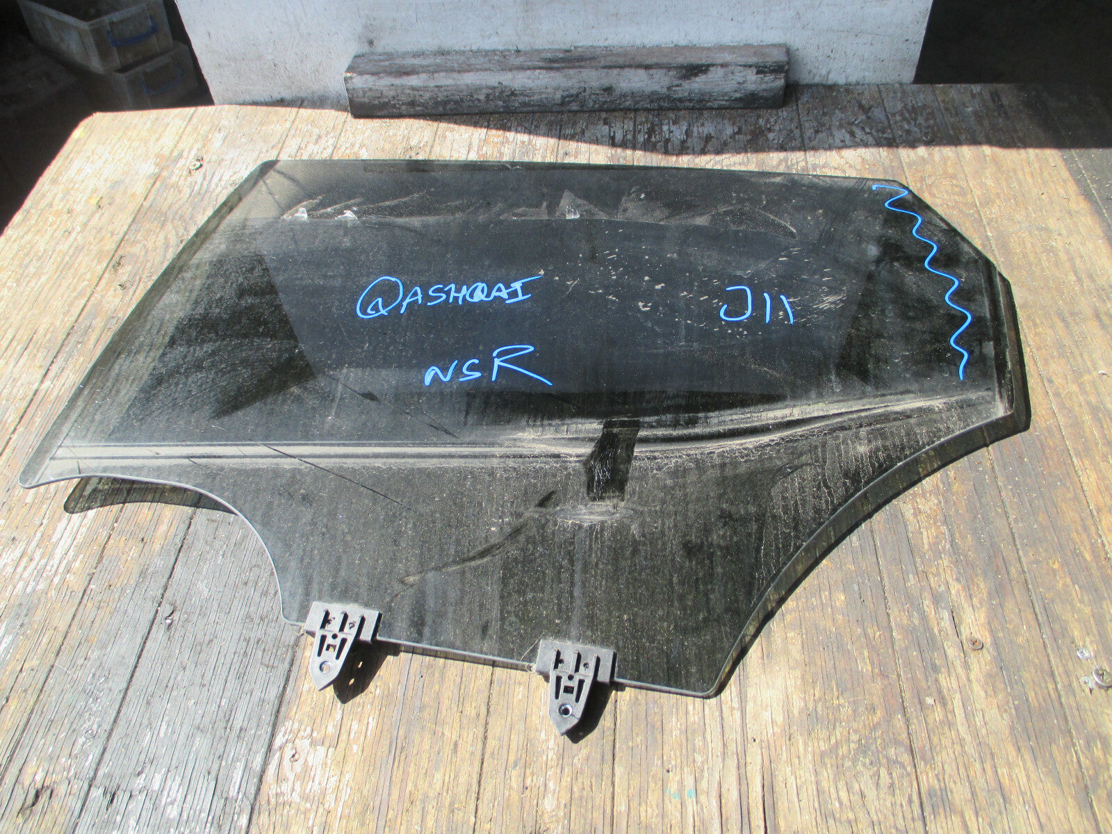 NISSAN QASHQAI J11 NSR PASSENGER SIDE REAR DOOR WINDOW GLASS