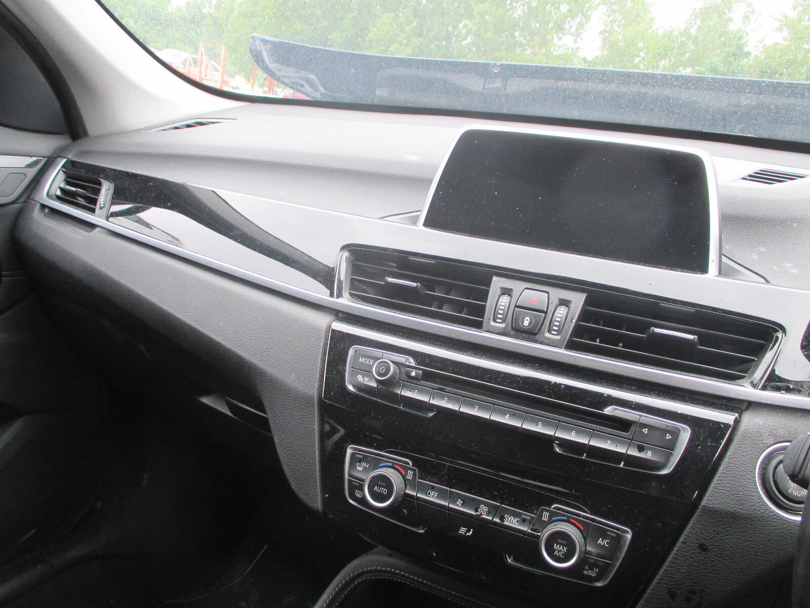 BMW X1 2018 F48 X DRIVE INTERIOR DASHBOARD MOULDING TRIM & VENTS PIANO BLACK