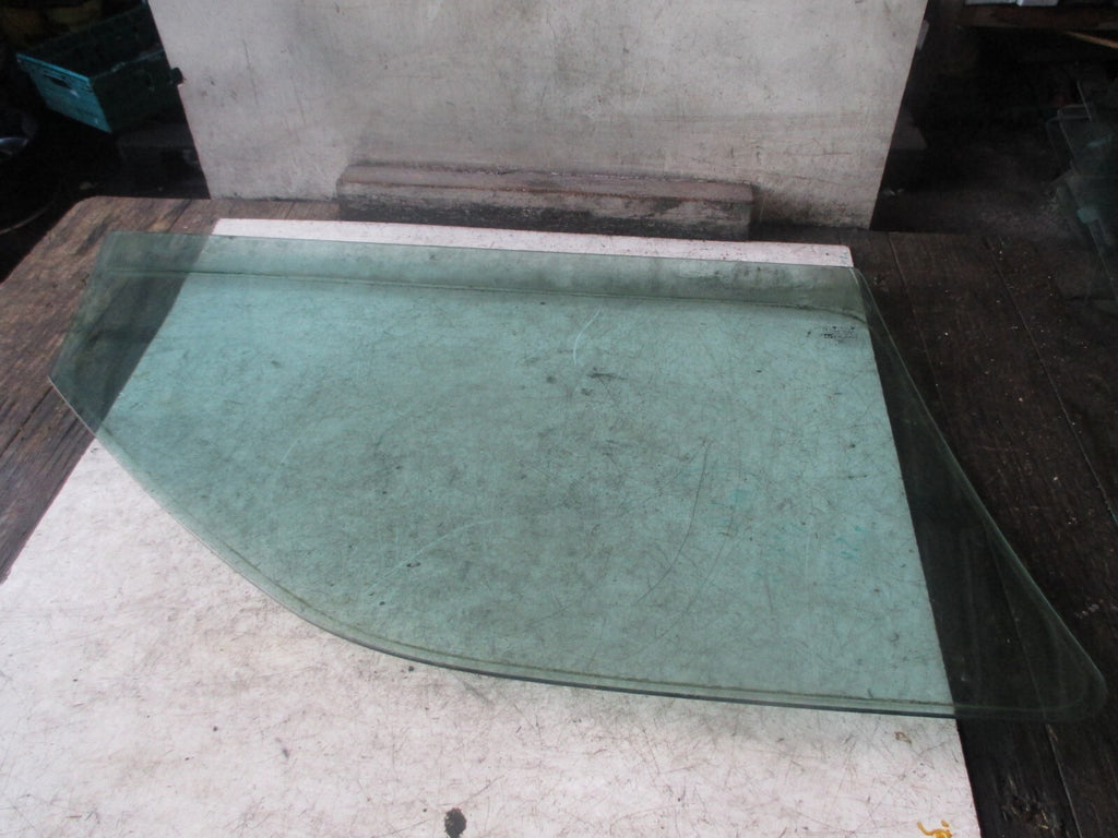 VW VOLKSWAGEN GOLF MK3 1993 5 DOOR NSF PASSENGER SIDE FRONT DOOR WINDOW GLASS