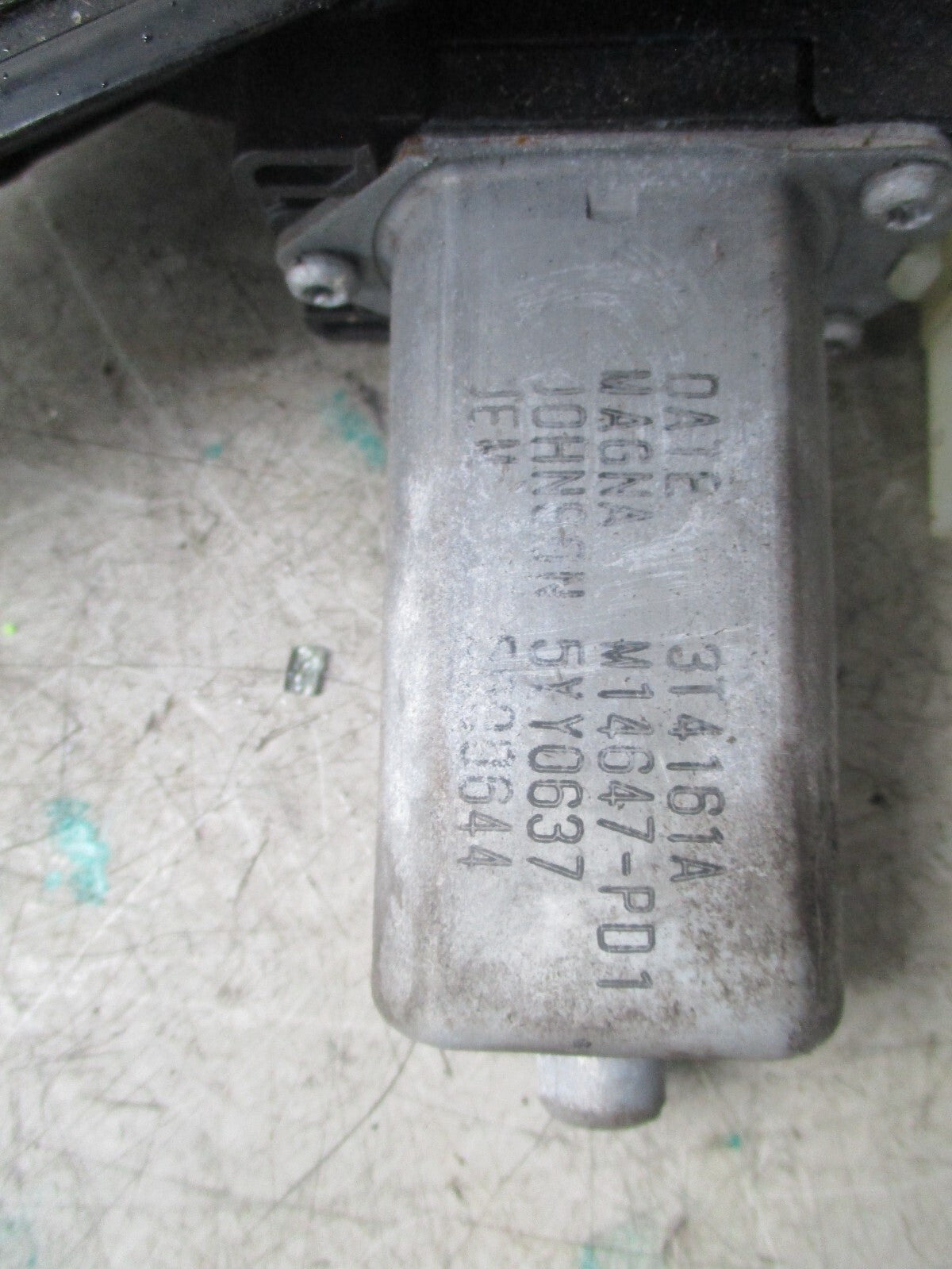 2015 BMW 3 SERIES RIGHT REAR WINDOW LIFTER M13257 E00