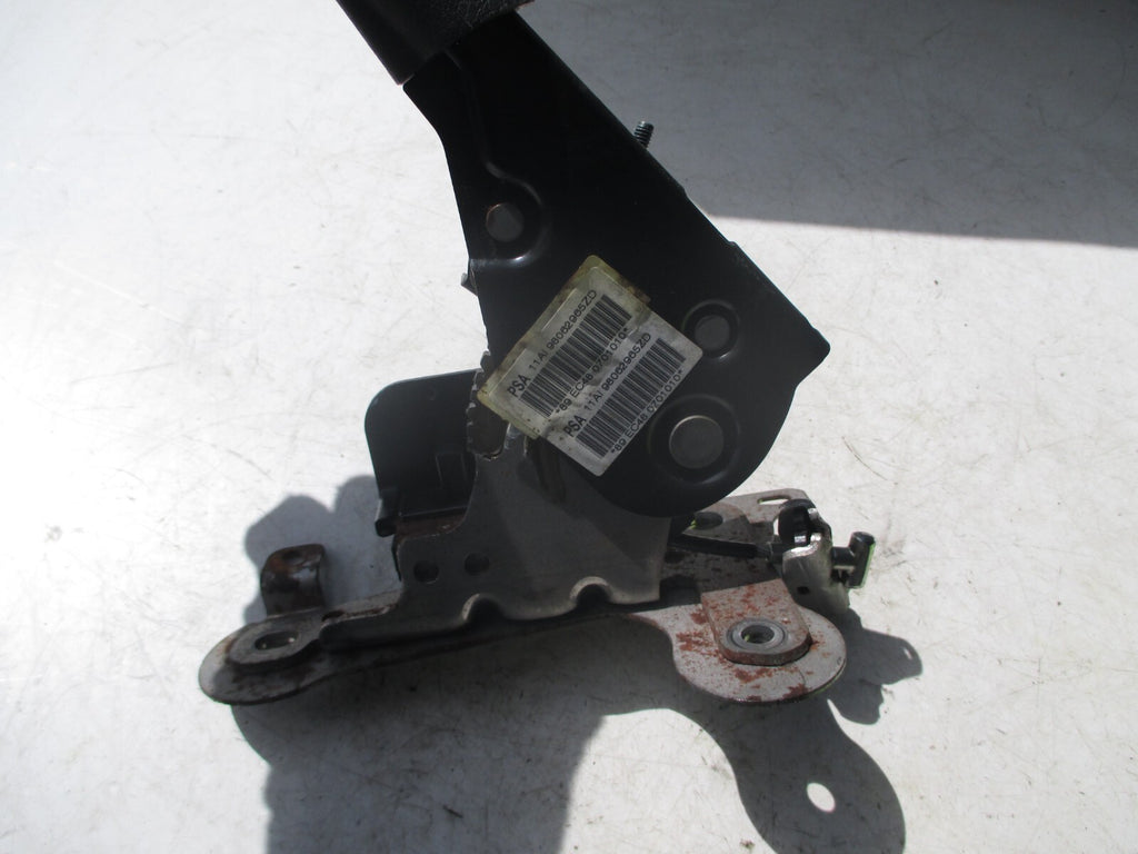 PEUGEOT 208 2016 MANUAL HANDBRAKE LEVER HANDLE MECHANISM 98062965ZD