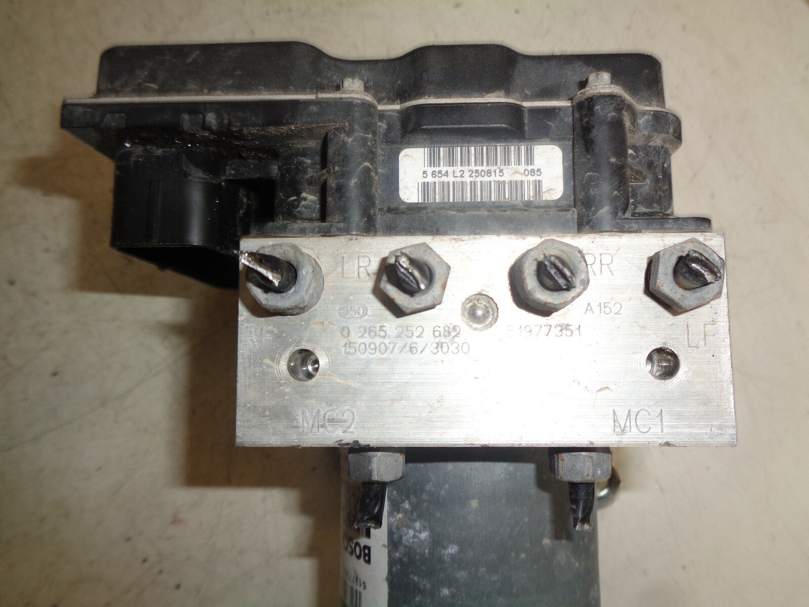 FORD KA MK2 2015 1.2 PETROL ABS PUMP MODULE 51977351