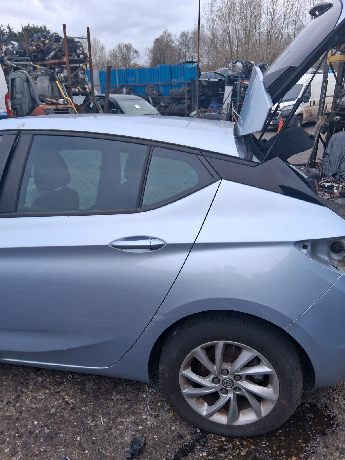 2019 VAUXHALL ASTRA K NSR PASSENGER SIDE REAR LEFT QUARTER PANEL SILVER Z189