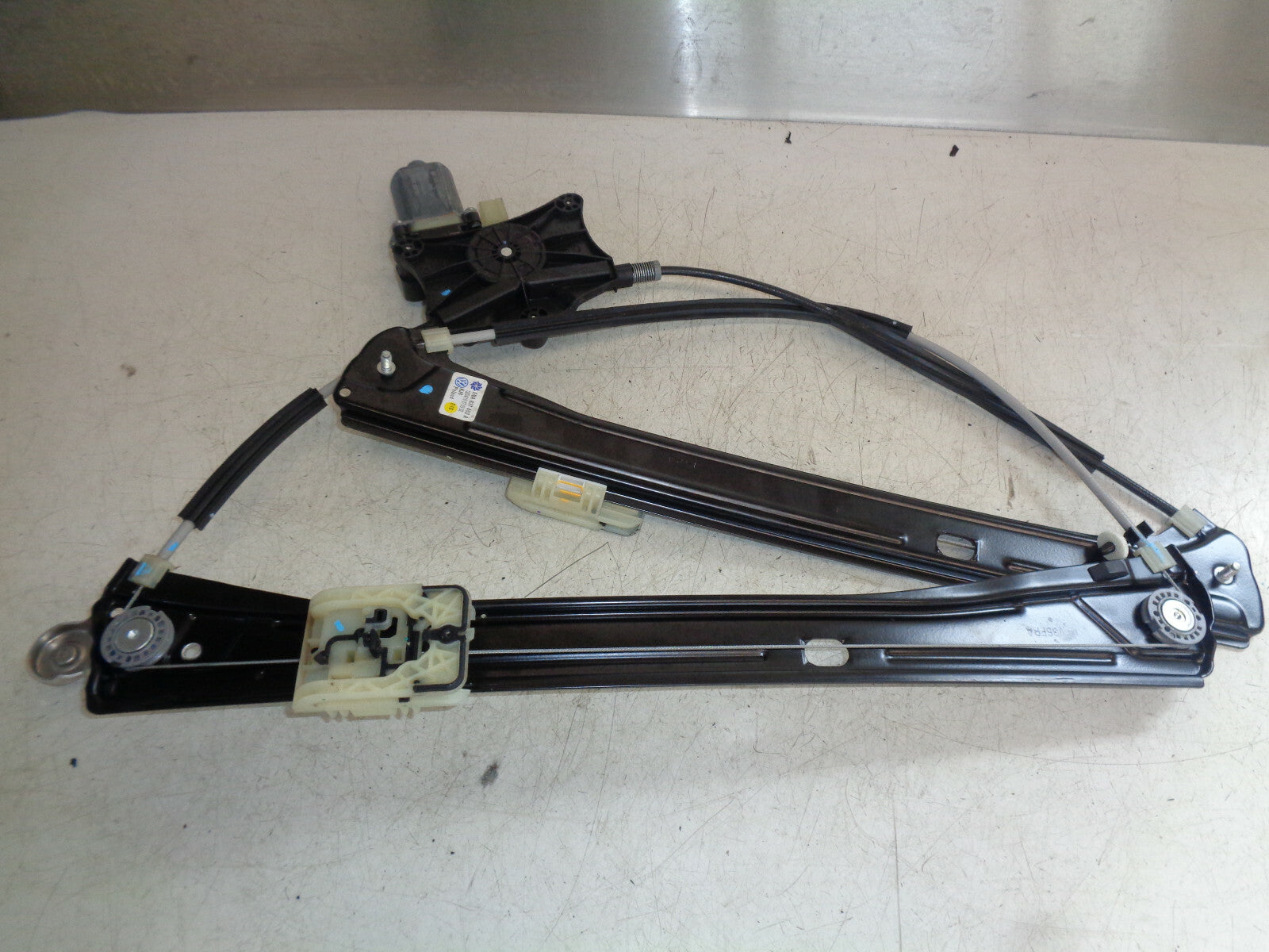 VW VOLKSWAGEN TIGUAN MK2 2019 OSF DRIVER SIDE FRONT DOOR WINDOW MOTOR REGULATOR