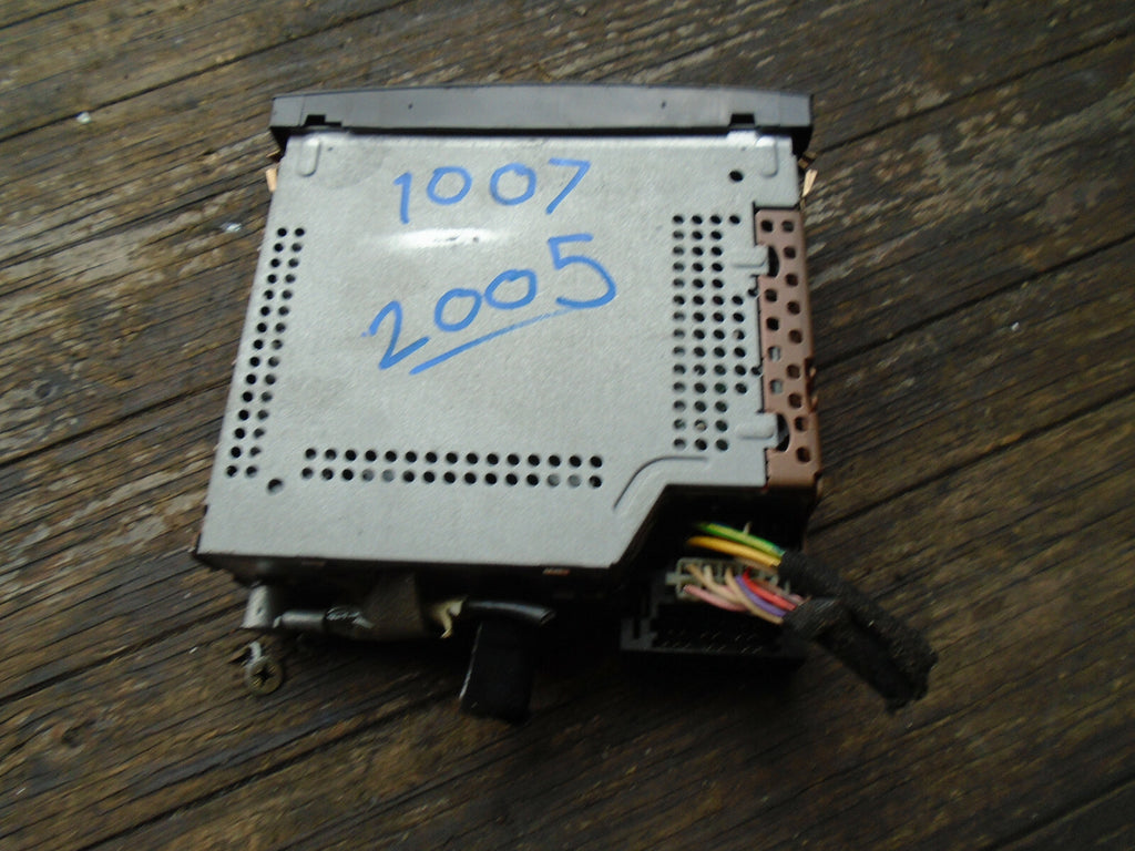 PEUGEOT 1007 2006 MK1 RADIO CD PLAYER STEREO HEAD UNIT 96599990XT
