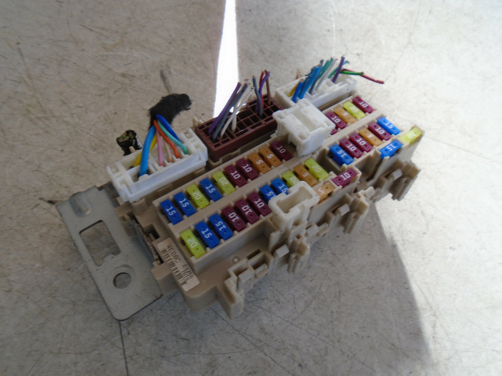 NISSAN QASHQAI J11 2017 1.5 DIESEL FUSE RELAY BOX